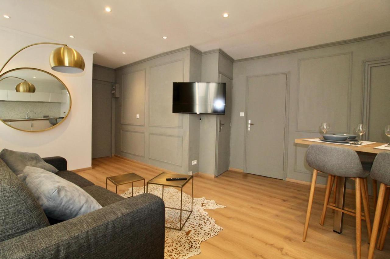 Lovely Apartment Heart Of Golden Square Fiber Wifi Nice Eksteriør billede