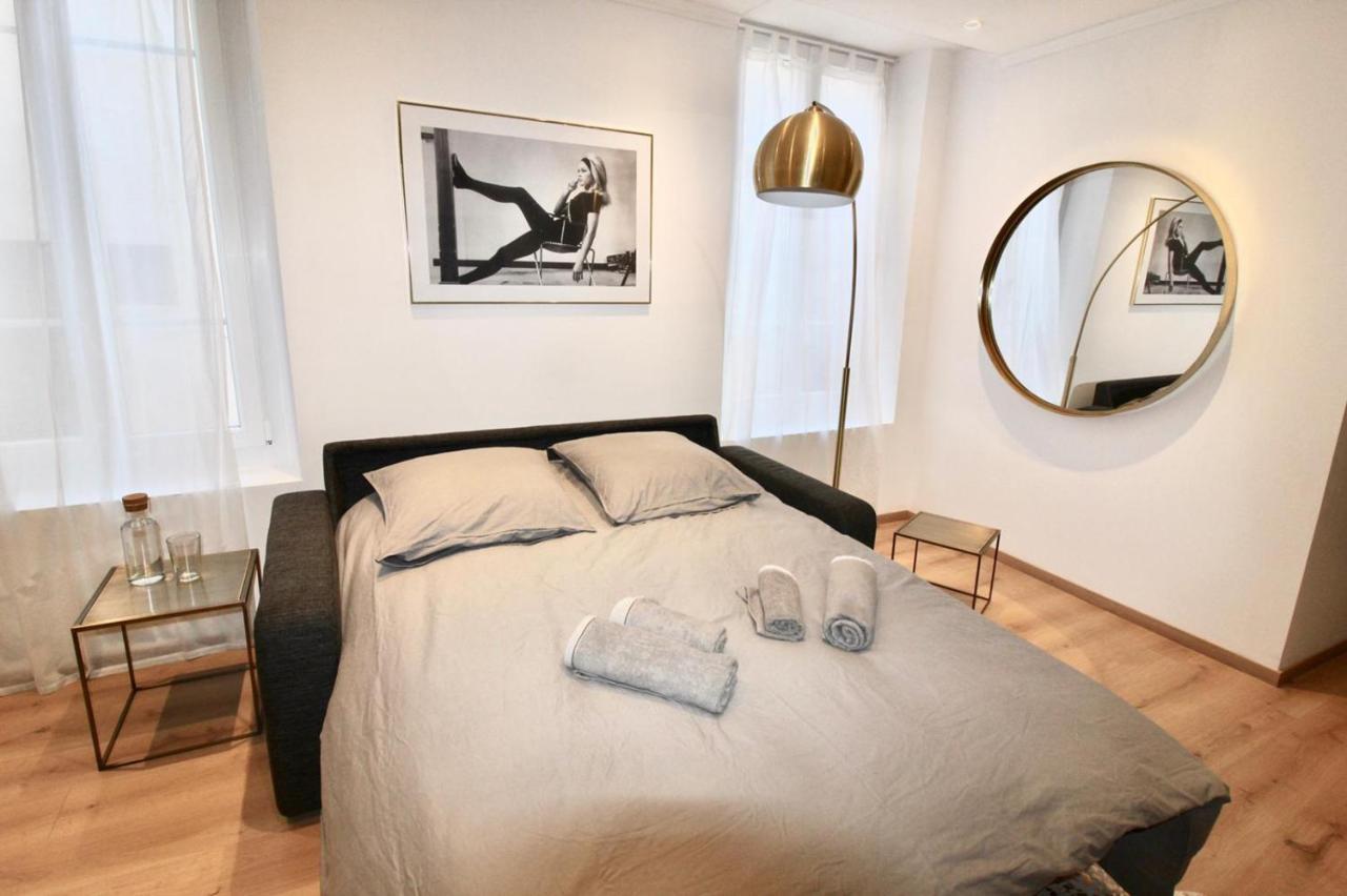 Lovely Apartment Heart Of Golden Square Fiber Wifi Nice Eksteriør billede